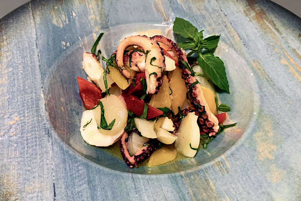Breton salad with seafood