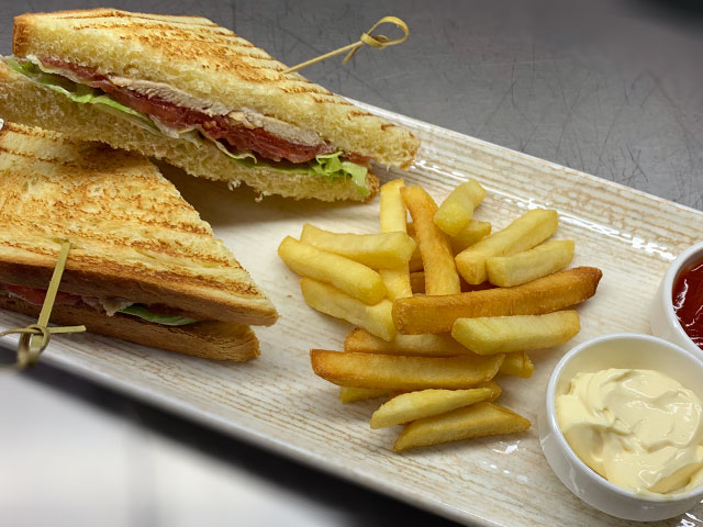 Club Sandwich Caesar
